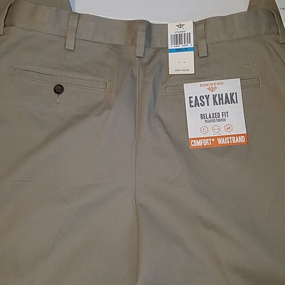 NWT DOCKERS Easy Khaki relaxed pleated/cuffed pant - Picture 6 of 6